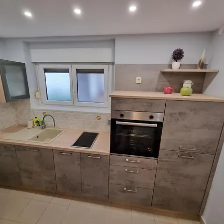 Ferienwohnung Fur 4 Personen Ca 50 Qm In Crikvenica, Kvarner Bucht Und Umgebung - B58501 *