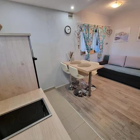 Apartman Ferienwohnung Fur 4 Personen Ca 50 Qm In Crikvenica, Kvarner Bucht Und Umgebung - B58501 Crikvenica