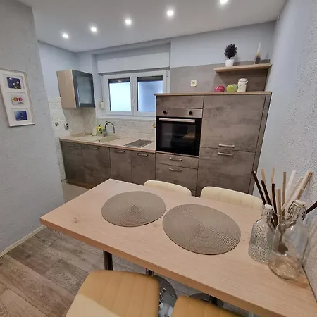 Apartman Ferienwohnung Fur 4 Personen Ca 50 Qm In Crikvenica, Kvarner Bucht Und Umgebung - B58501